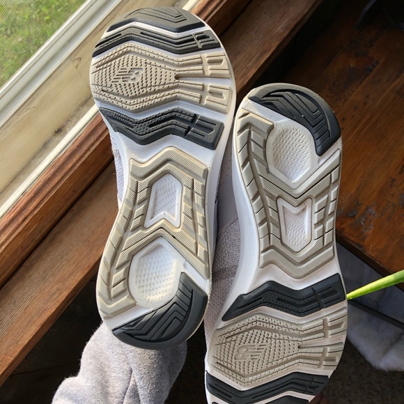 New Balance sneakers - Picture 3 of 3